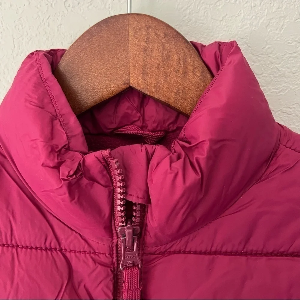 Old Navy Burgundy Sleeveless Puffer Vest, Zip Front, 2 Pockets, M (8)